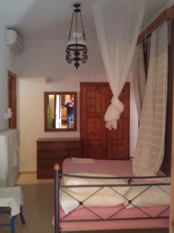 Lela Kaptani Eftalou Olive Grove Mithimna Rom bilde